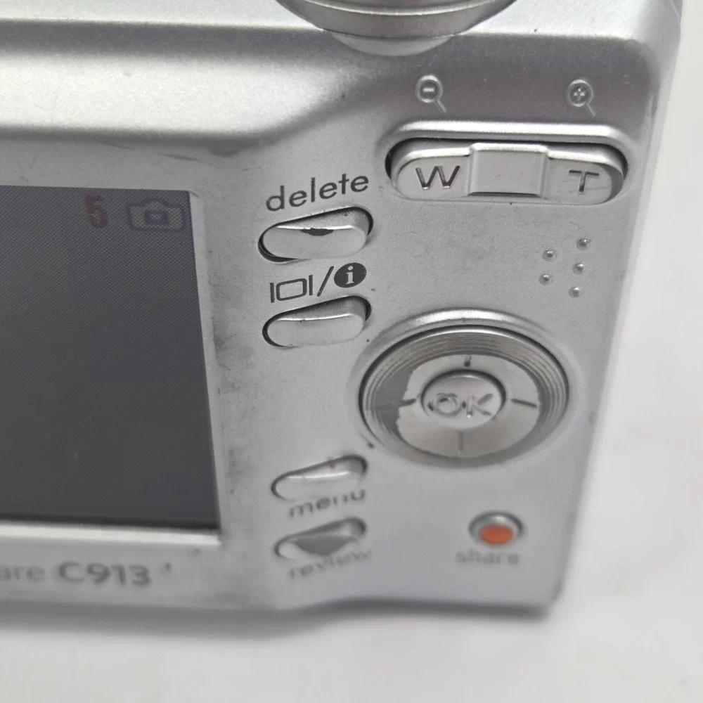 Kodak EasyShare C913 9.2MP Digital Camera Silver 3x Optical Zoom Blur Reduction